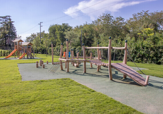 2022 Platys Center Verona- Area gioco in robinia  - Holzhof